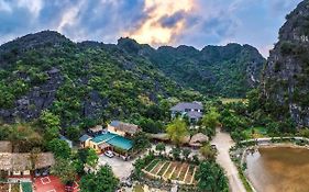 Ninh Hoa Retreat